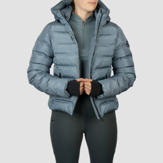 EQPRO Jas Puffer Penelope Blue Mist + GRATIS Paar Paardrijsokken t.w.v. €9,95