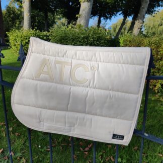 ATC Zadeldek Creme